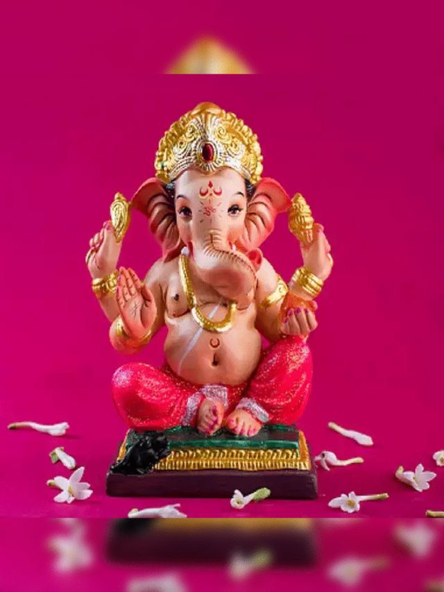 On Bahula Chaturthi, these zodiac signs will be showered with money