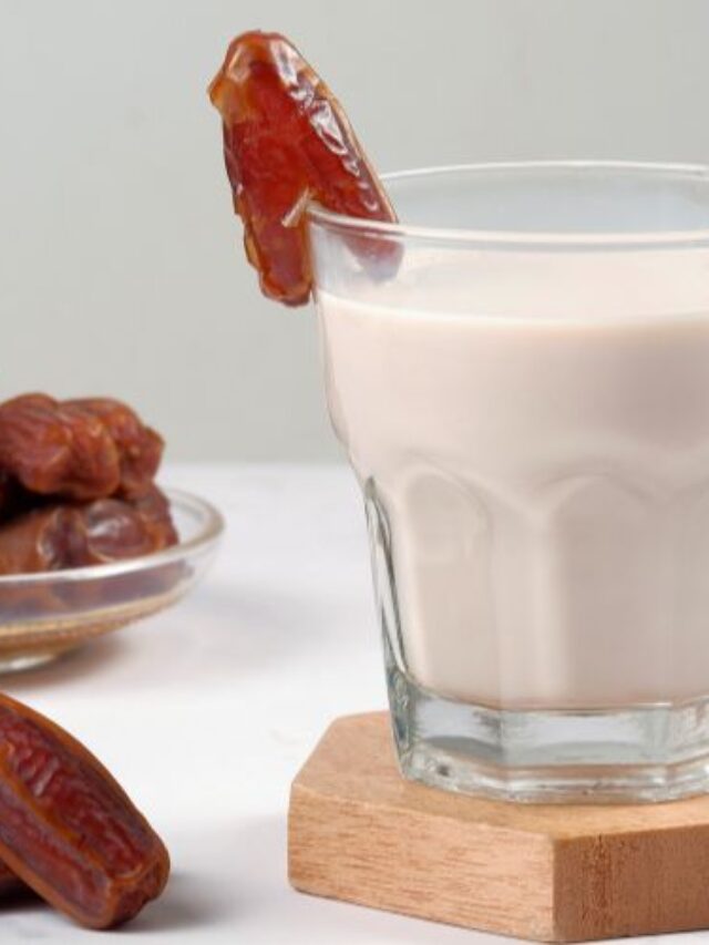 6 Health Benefits Of Eating Dates Soaked In Milk